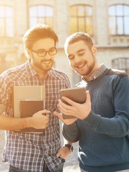 Animi quia ullam est sit beatae.